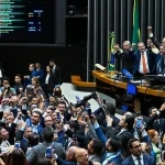 Congresso impõe nova derrota ao governo e derruba veto à dosimetria