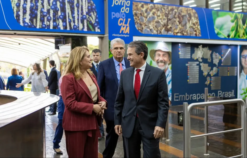 Novo ministro da Agricultura reforça compromisso com a Embrapa
