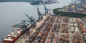 Balança comercial tem superávit recorde para meses de abril