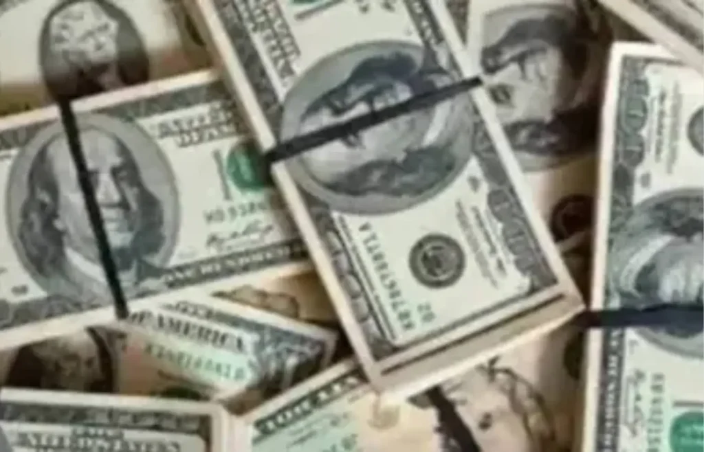 Dólar encerra última sessão aos R$ 4,89, em queda de 0,06%
