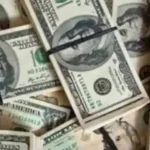 Dólar fecha último pregão cotado a R$ 4,89