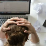 Novas regras sobre saúde mental no trabalho entram em vigor e exigem mudança cultural nas empresas