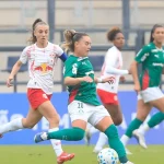 Palmeiras vence Bragantino e dorme na liderança do Brasileiro Feminino