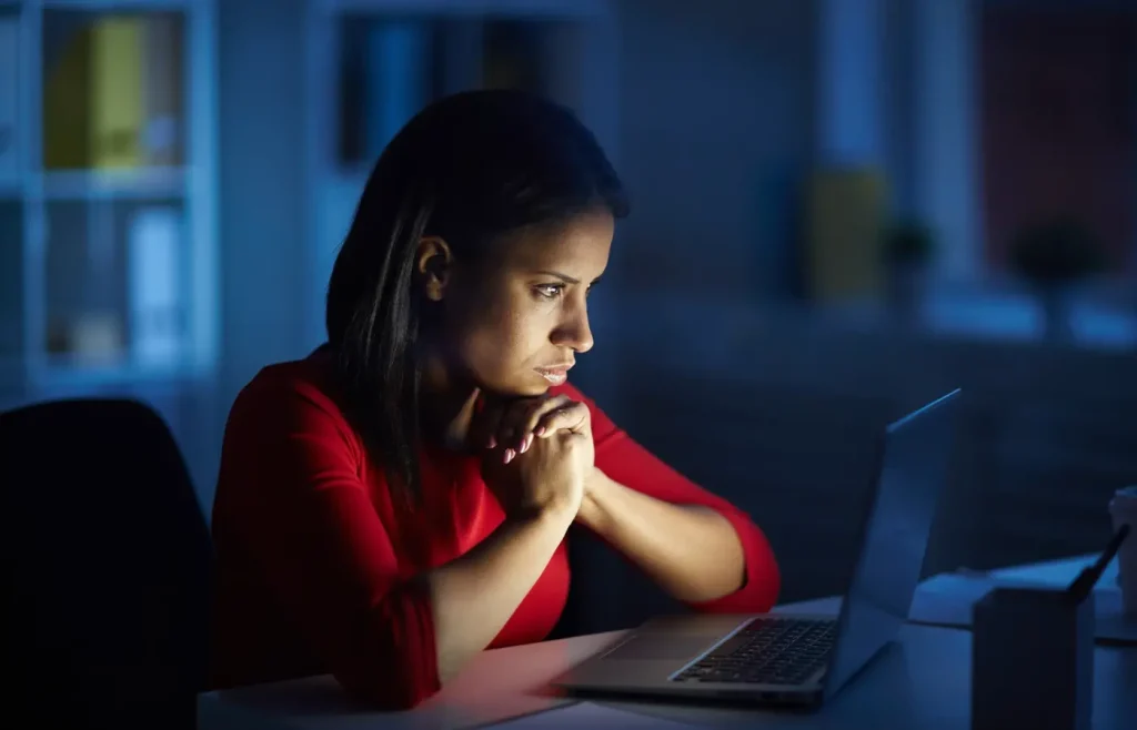 Bets deixam de ser entretenimento e passam a ser vistas por mulheres como saída para dificuldades financeiras