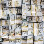 Dólar cai a R$ 5,14 com alívio no mercado externo