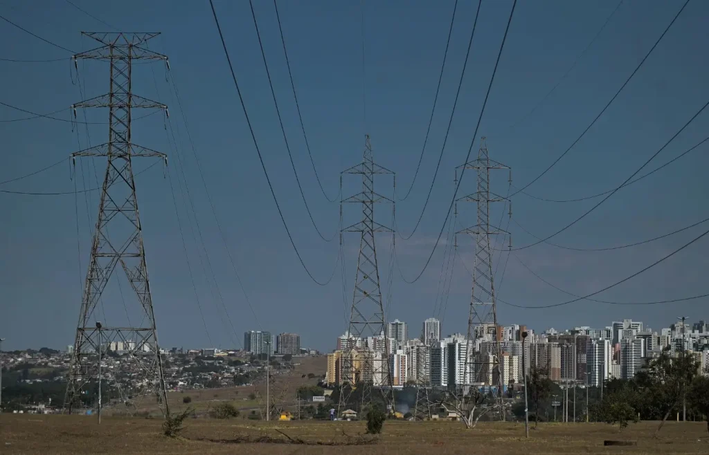 Impulsionado pelo El Niño, consumo de eletricidade residencial bate recorde histórico em agosto